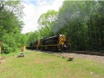 D&H 4103 leads a photo runby